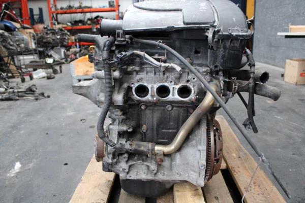 MOTEUR CITROEN C1 / PEUGEOT 107 / TOYOTA AYGO 1.0 ESSENCE CODE 1KR-FE - Vue 4